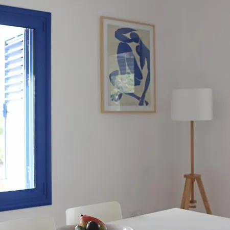 Modern 4-bedroom With A Private Pool Paralimni