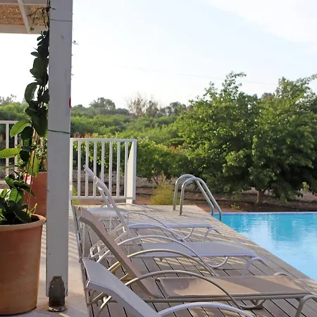 Villa Modern 4-bedroom With A Private Pool *